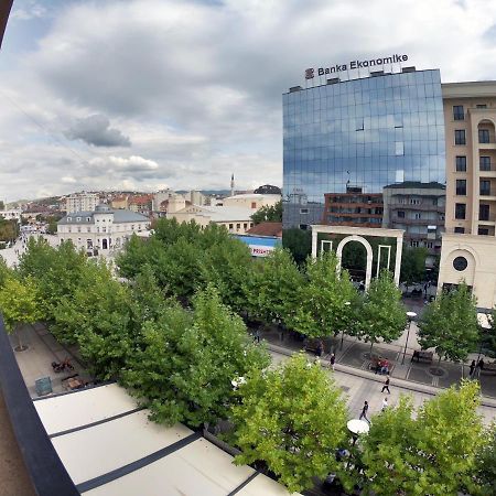 Center Apartment Приштина Экстерьер фото