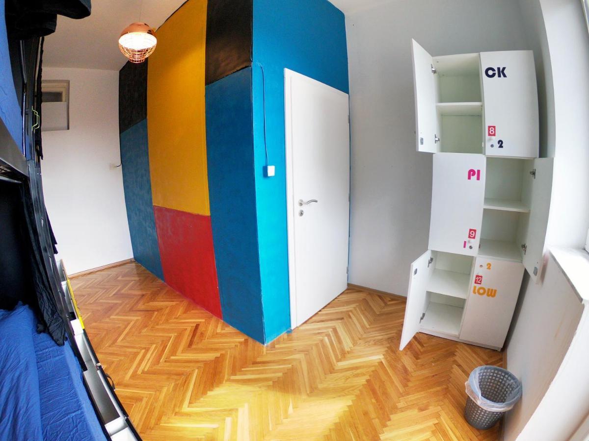 Center Apartment Приштина Экстерьер фото