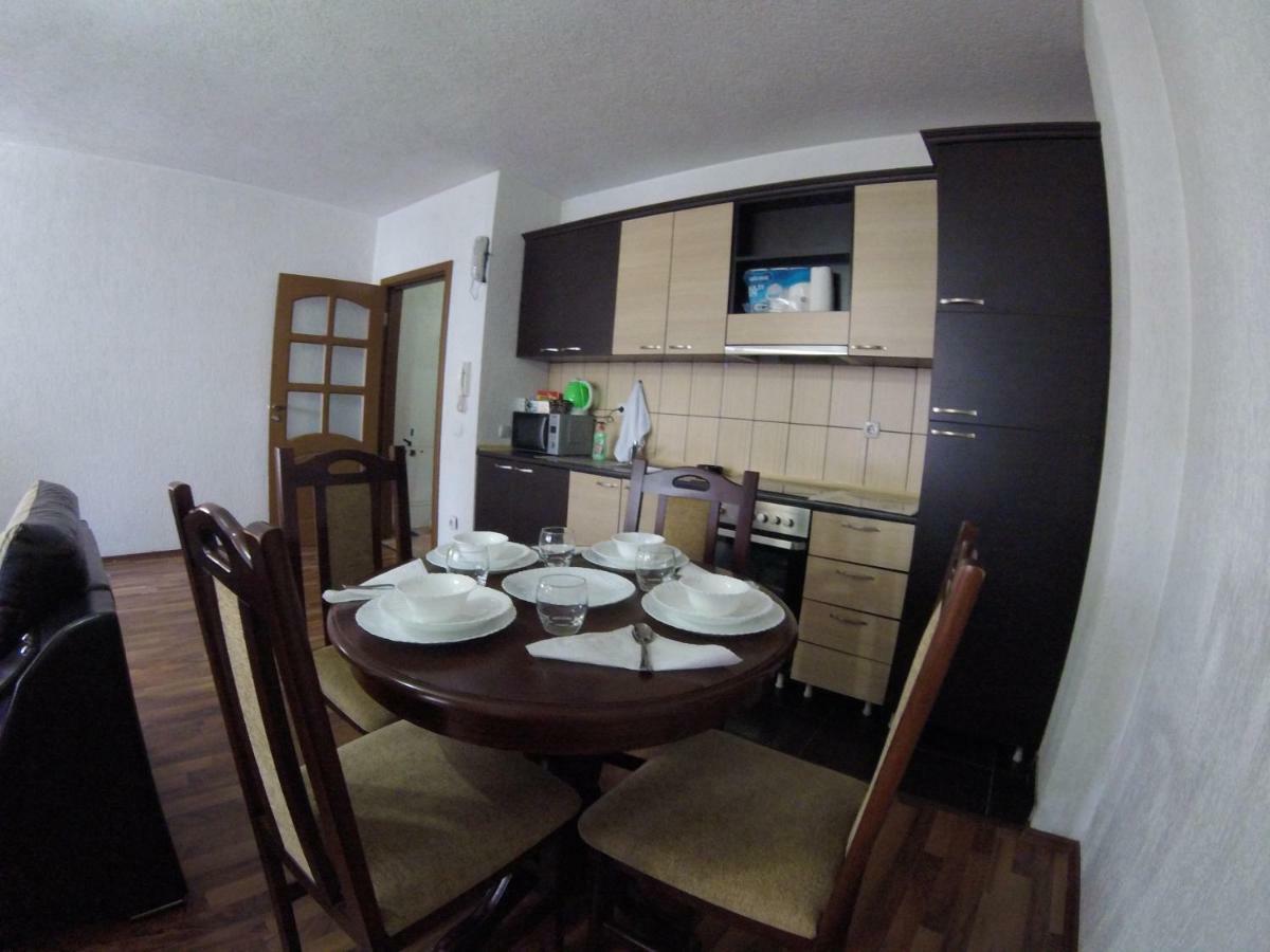 Center Apartment Приштина Экстерьер фото